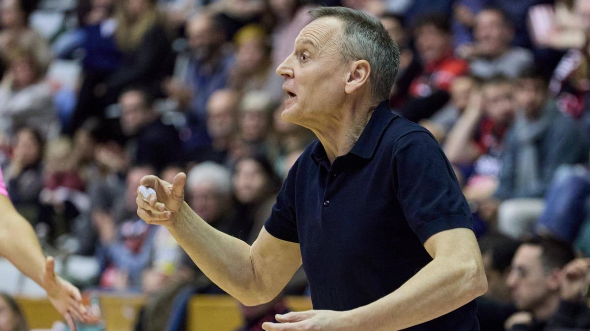 Roberto Íñiguez, entrenador de l'Spar Girona