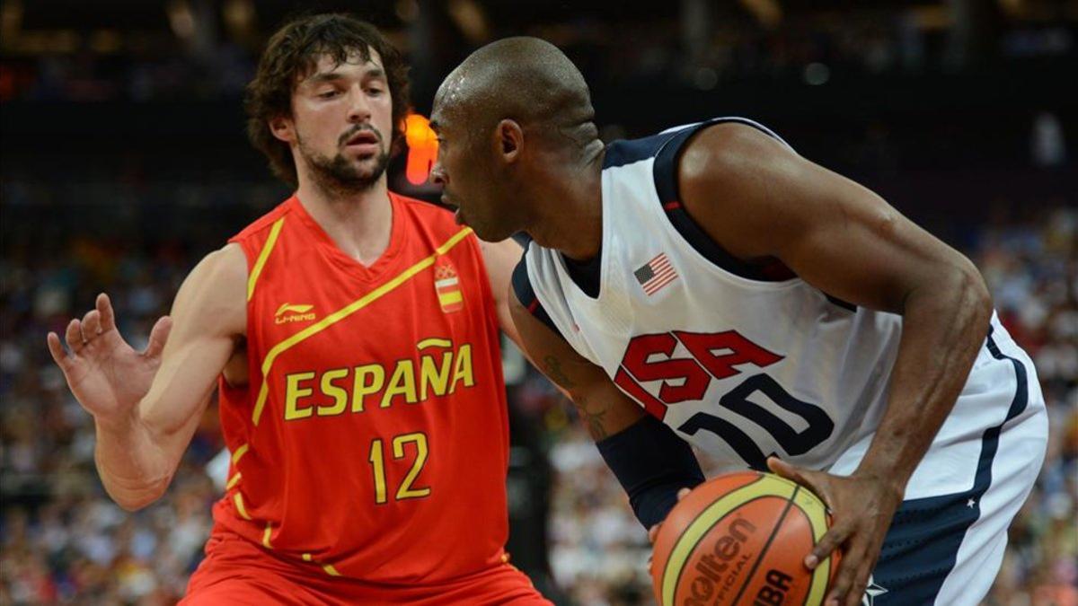 Sergio Llull defiende a Kobe Bryant en la final olímpica de Londres 2012