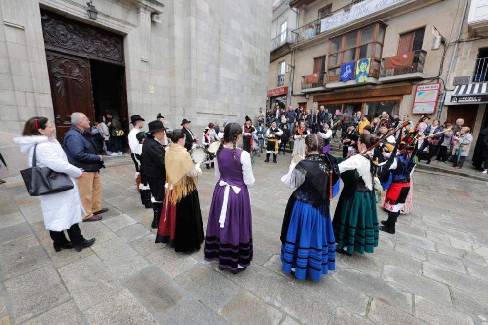 La Reconquista combate la lluvia con música y chor