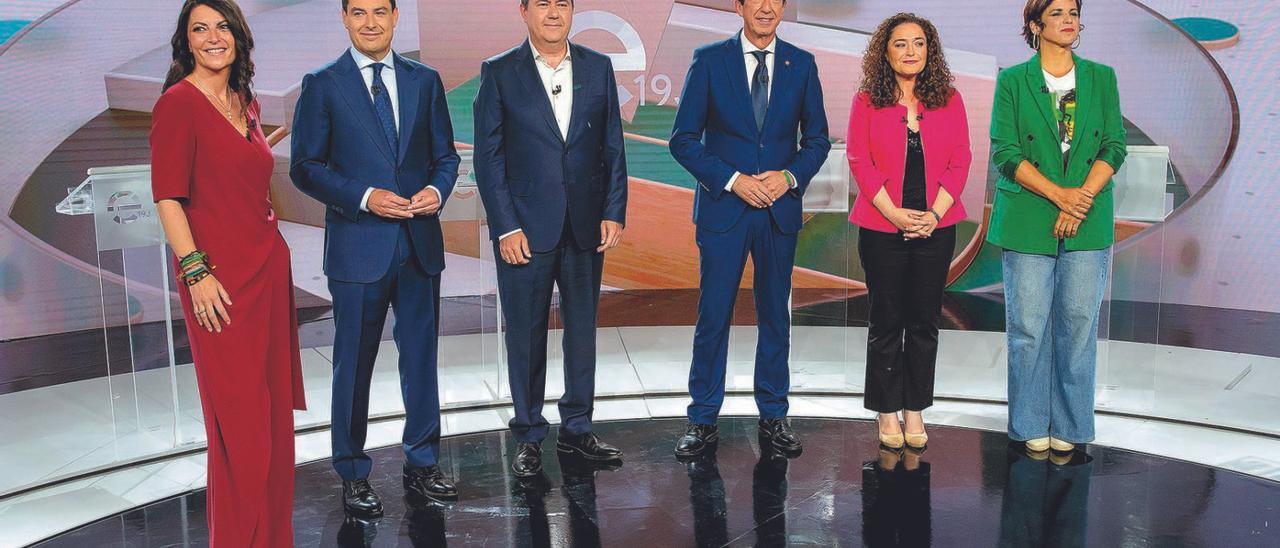 Die Kandidaten der Parteien bei der TV-Debatte: Olona, Moreno, Espadas, Marín, Nieto und Rodríguez (v. li. n. re.).  | FOTO: JULIO MUÑOZ/EFE