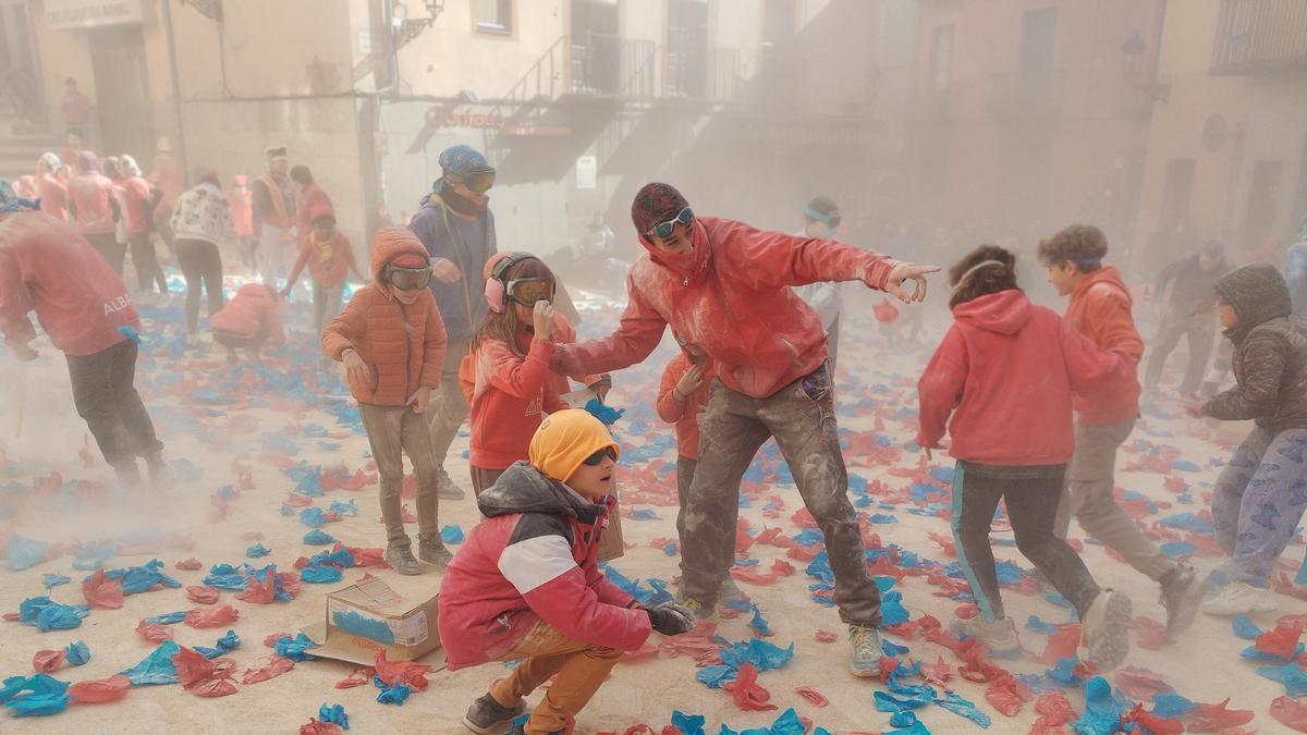 Les millors imatges de la guerra de la farina de Berga