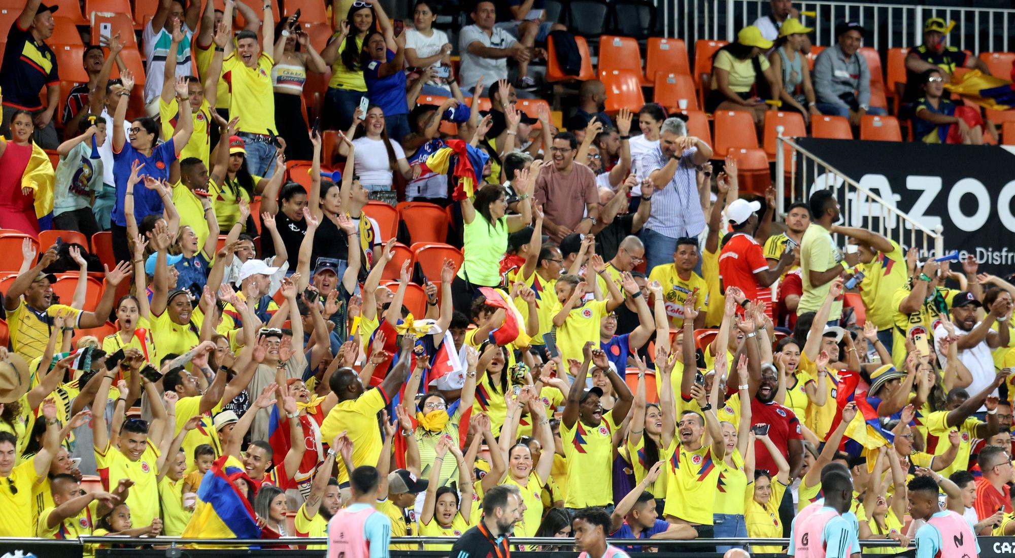 Colombia tiñó de amarillo las gradas de Mestalla