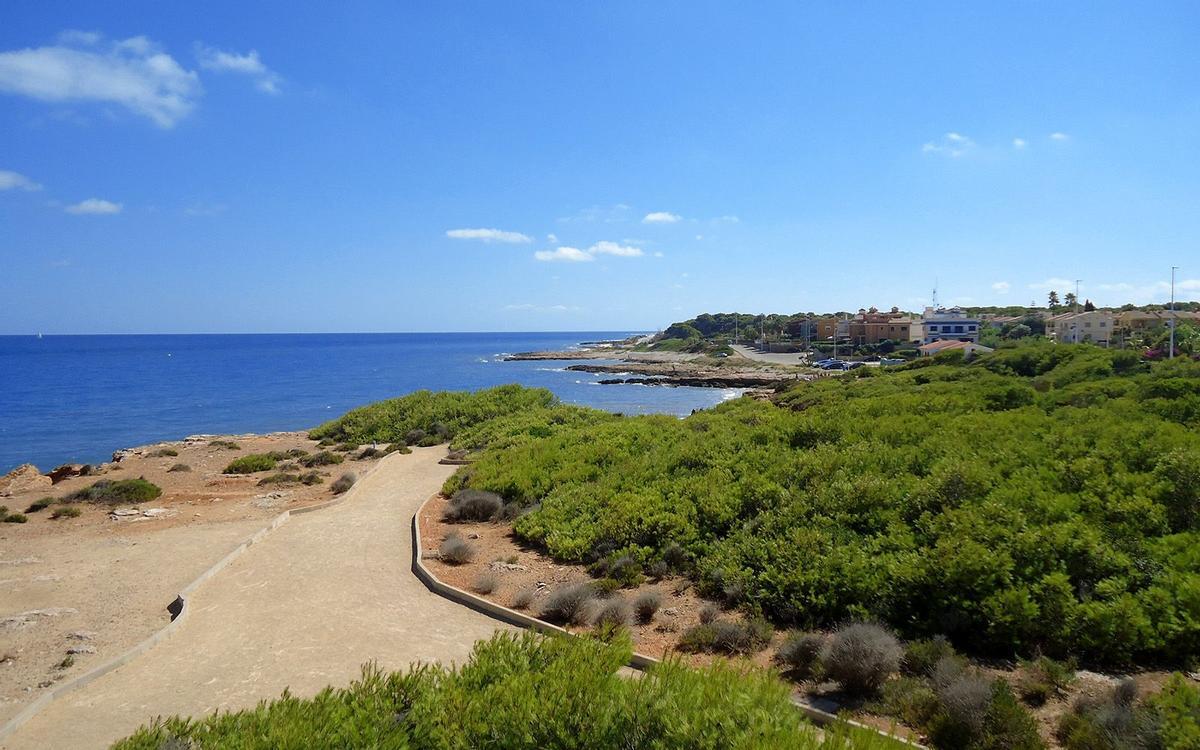 La playa Manyetes es ideal para disfrutar de tranquilidad.