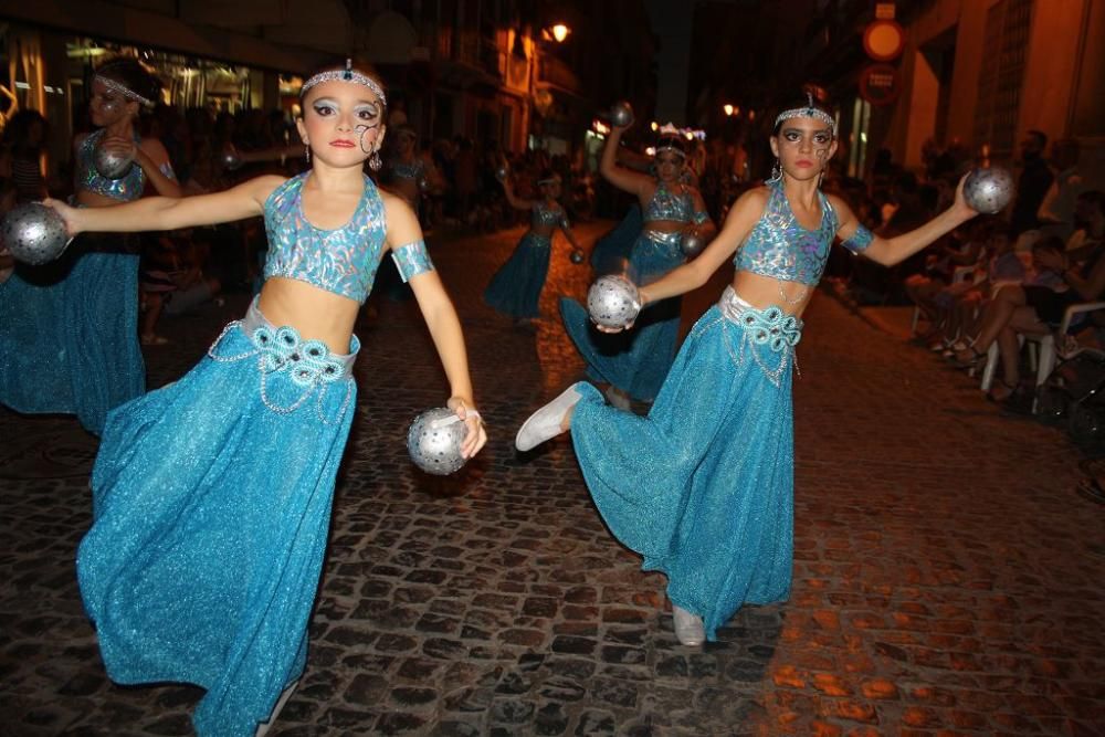 Los Moros y Cristianos de Jumilla cumplen treinta años con un espectacular desfile