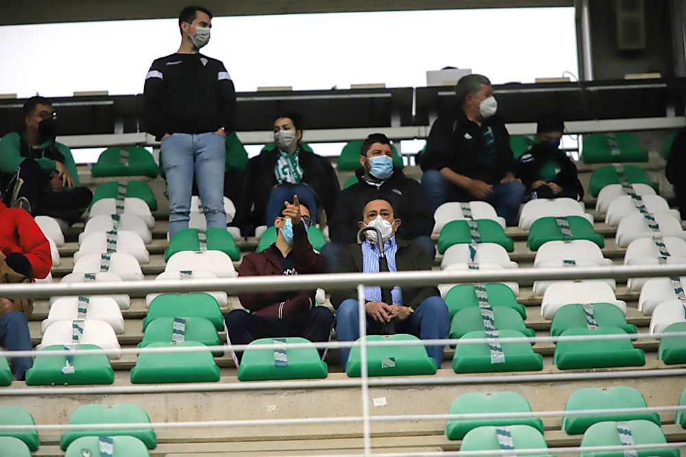 Aficionados asistentes al encuentro Córdoba CF-Tamaraceite