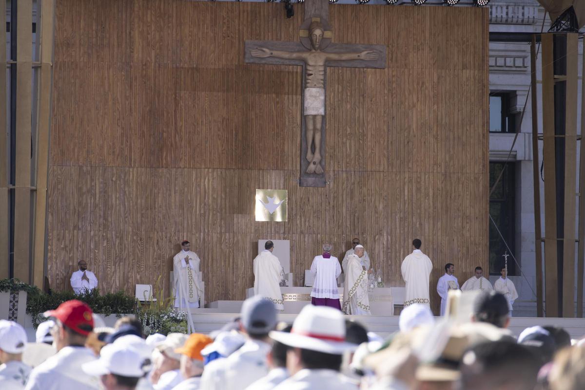 Los murcianos arropan al Papa León XIV en la jornada del domingo