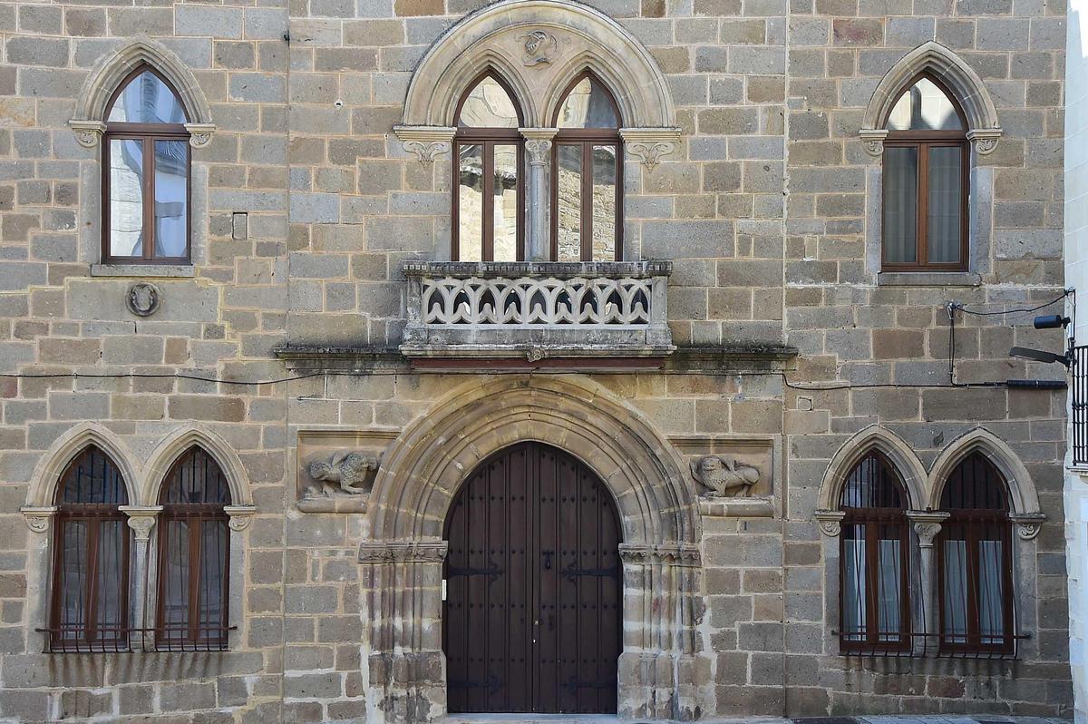 Galería | Imágenes de la Casa de las Dos Torres de Plasencia Galería | Imágenes de la Casa de las Dos Torres de Plasencia