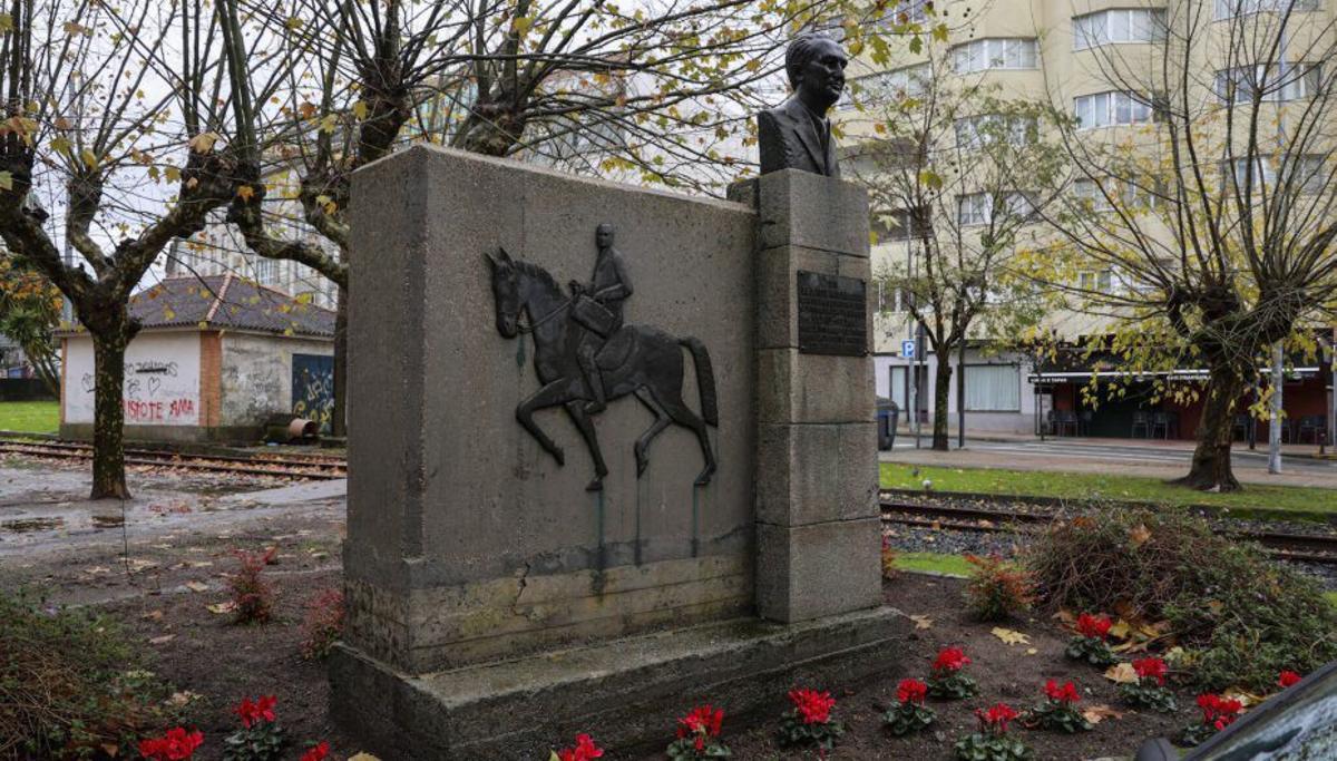 Una placa actual de color azul. |  Iñaki Abella