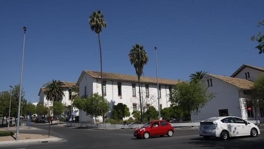 Arranca la adaptación del antiguo hospital militar para familias sin hogar