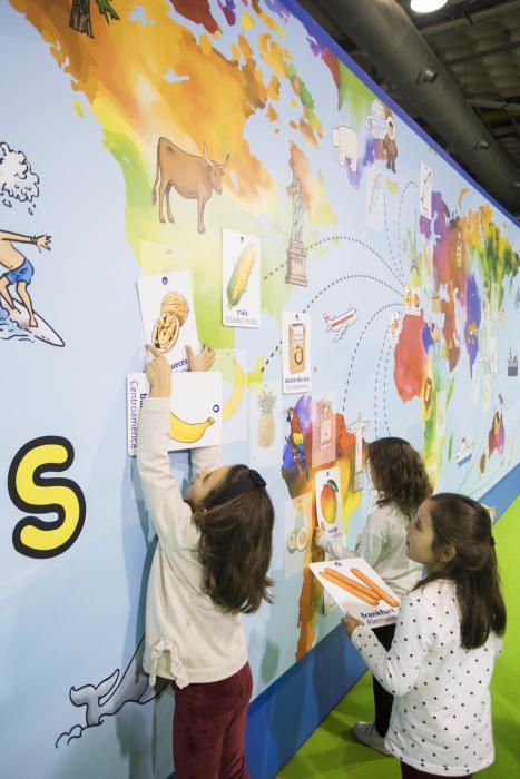 Cientos de niños y niñas disfrutan de Expojove 2019