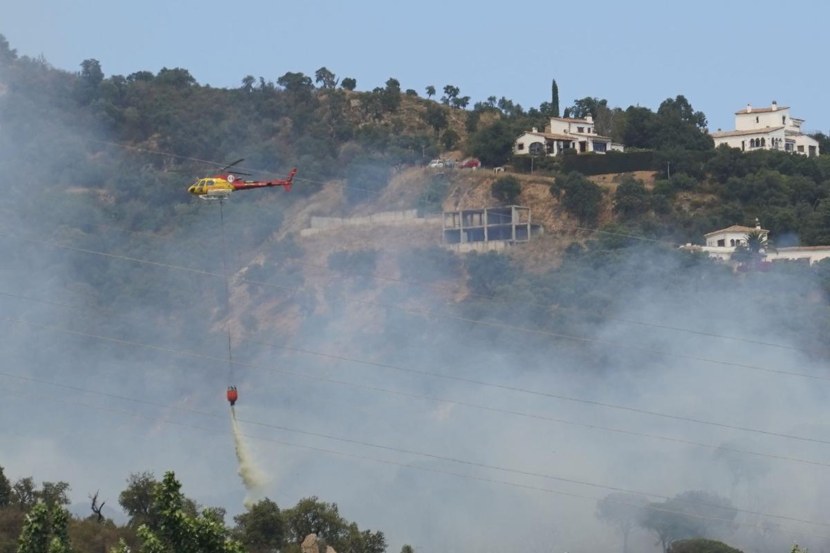 Incendio forestal en Castell d’Aro y Santa Cristina d’Aro