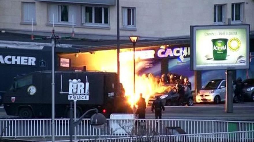 Golpe a los autores de la masacre de Charlie Hebdo