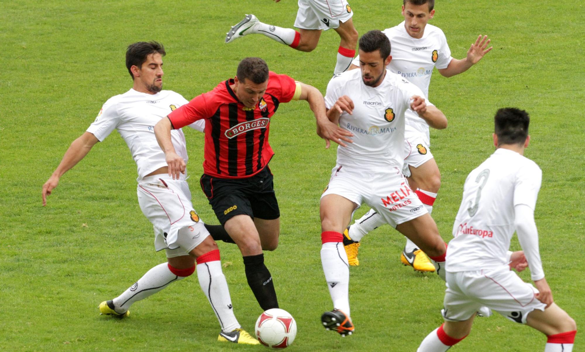 Las fotos del exfutbolista del Mallorca, Pablo Marí, apuñalado en Milán