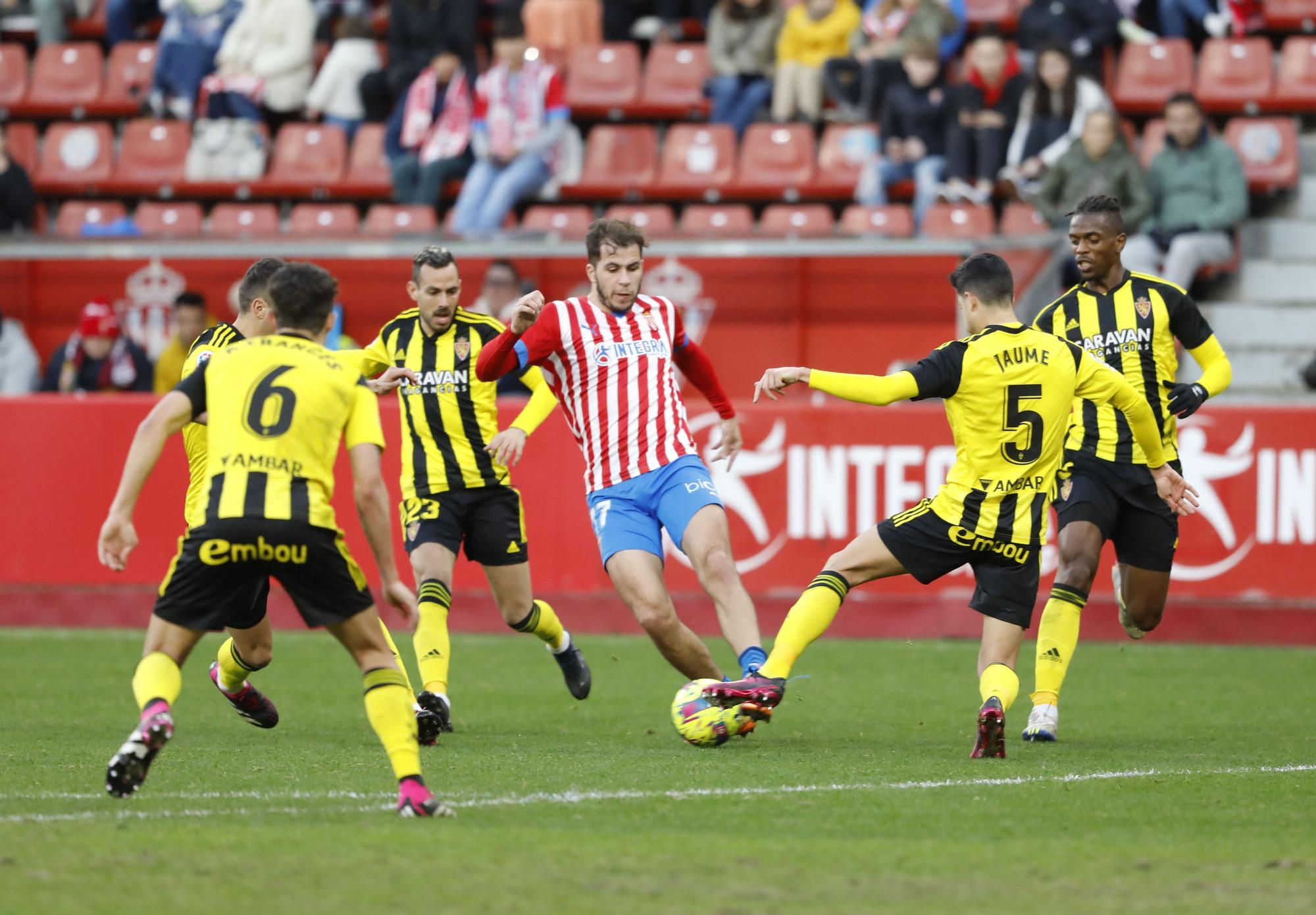 EN IMÁGENES: El encuentro entre el Sporting y el Real Zaragoza