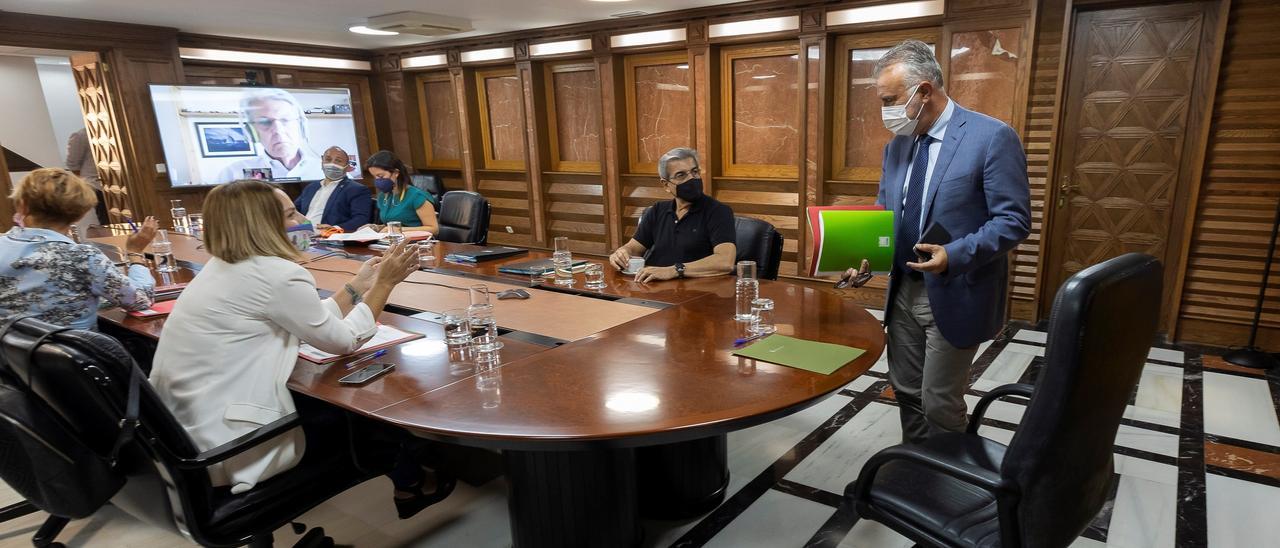 Imagen de archivo de una reunión del Consejo de Gobierno de Canarias.