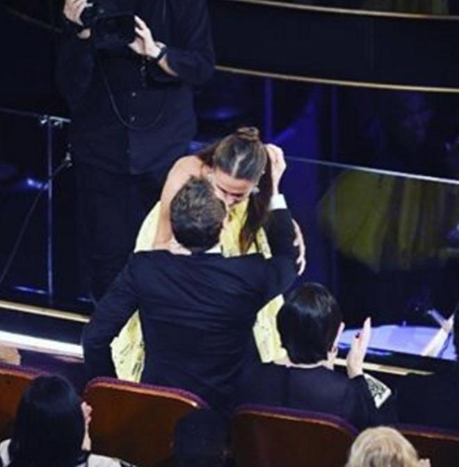 El beso de Alicia Vikander y Michael Fassbender