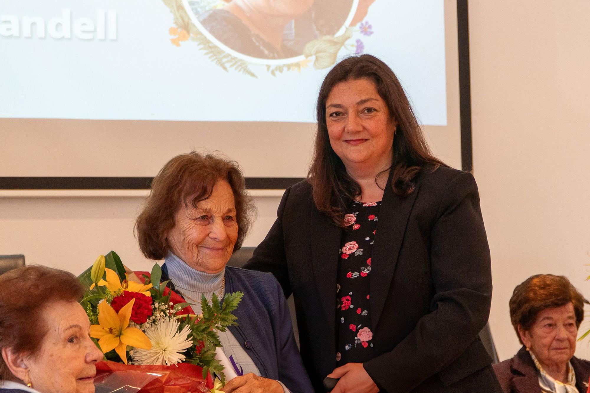 El homenaje a 13 mujeres mayores de Formentera, en imágenes