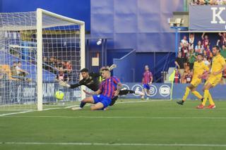 El Almería y el Valladolid ascienden a Primera y el Eibar firma un siniestro total ante el colista Alcorcón