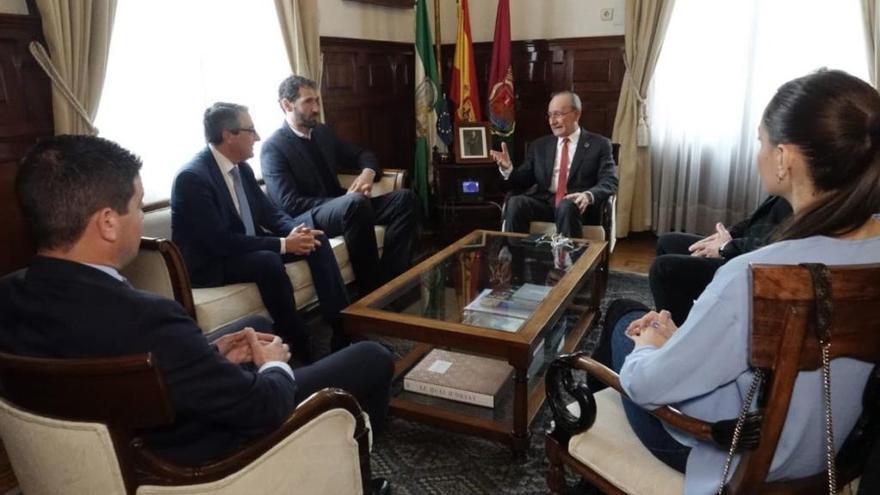 Reunión de Jorge Garbajosa con las instituciones malagueñas.