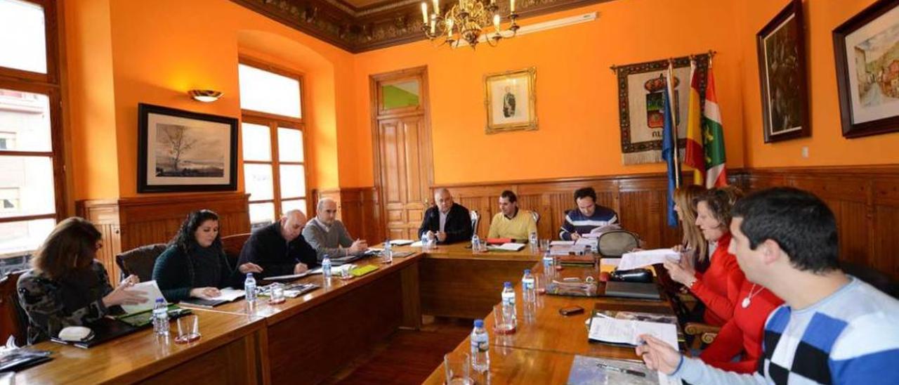 Una reunión del grupo de acción local de la Montaña Central.