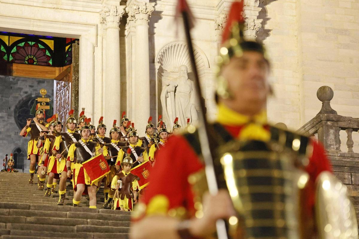 Les imatges de la processó del Sant Enterrament de Girona