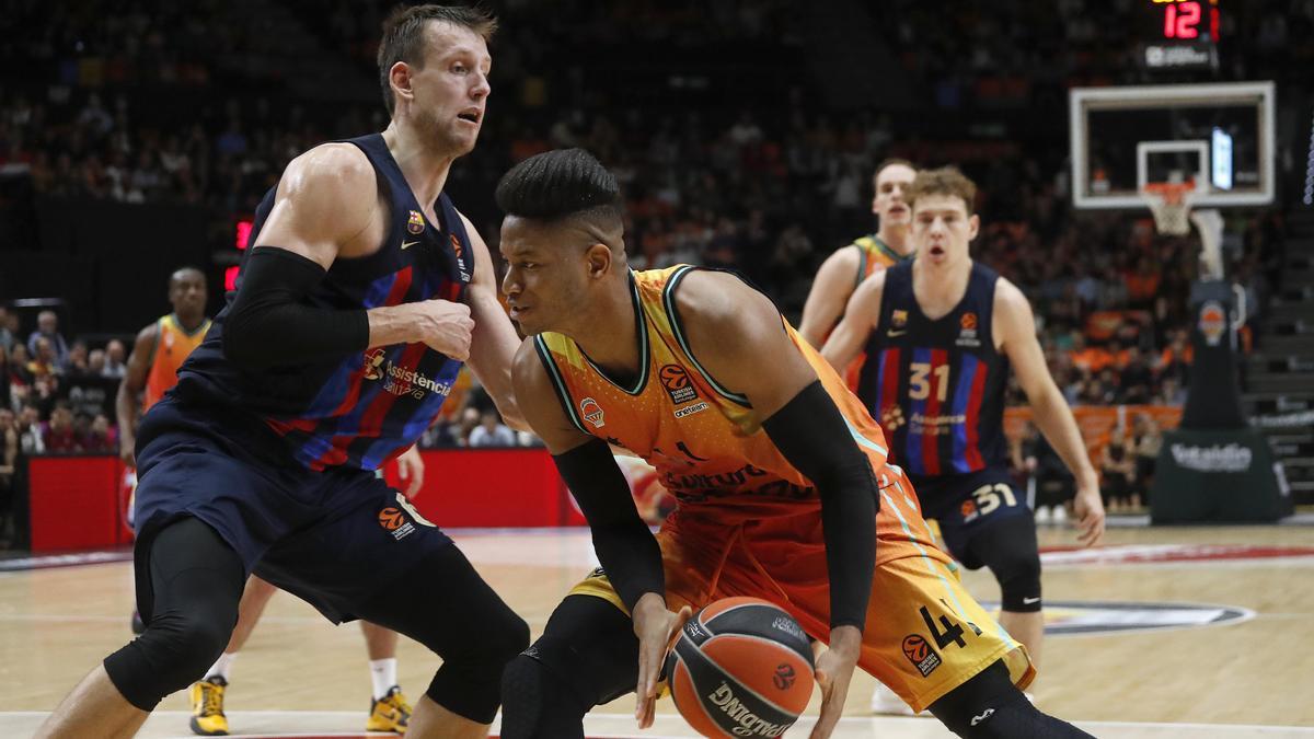 La victoria del Valencia Basket contra el Barça aprieta mucho la Euroliga