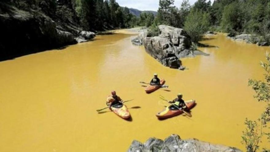 El río Colorado ahora es amarillo