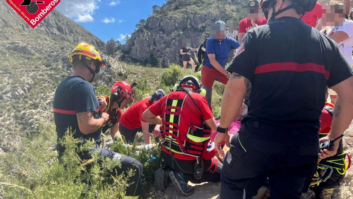 El rescate del senderista en Relleu.