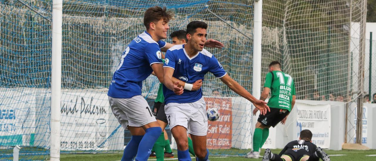 Fútbol - Tercera. Derbi Sant Rafel - Sant Jordi