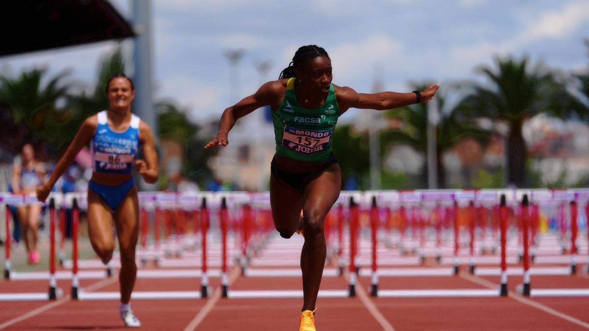 Lerato Pagés evalidó su título en los 100 metros vallas.