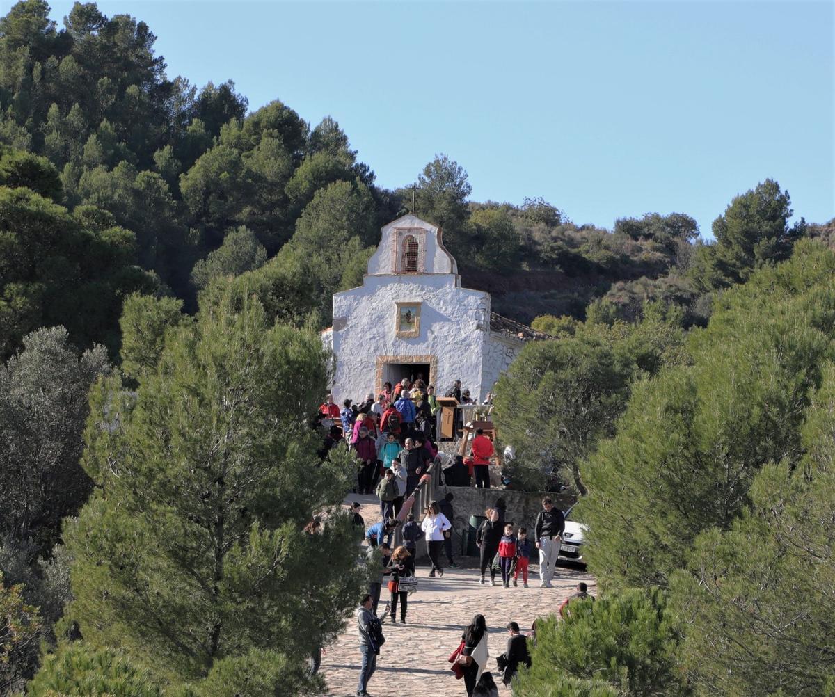 El recorrido tradicional hasta la ermita de Sant Antoni.