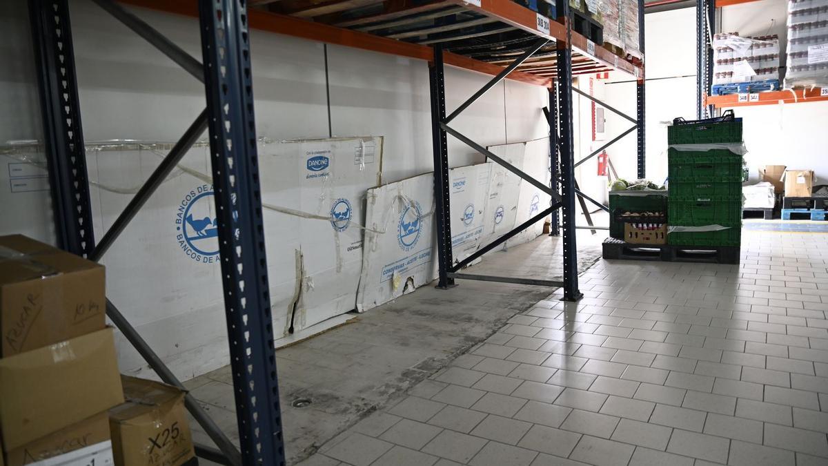 Banco de alimentos de la provincia de Castellón con las estanterías vacías