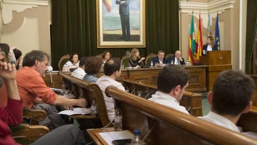 El bipartito confía en el apoyo de CseM a los presupuestos de 2018 pese a la tensa relación actual