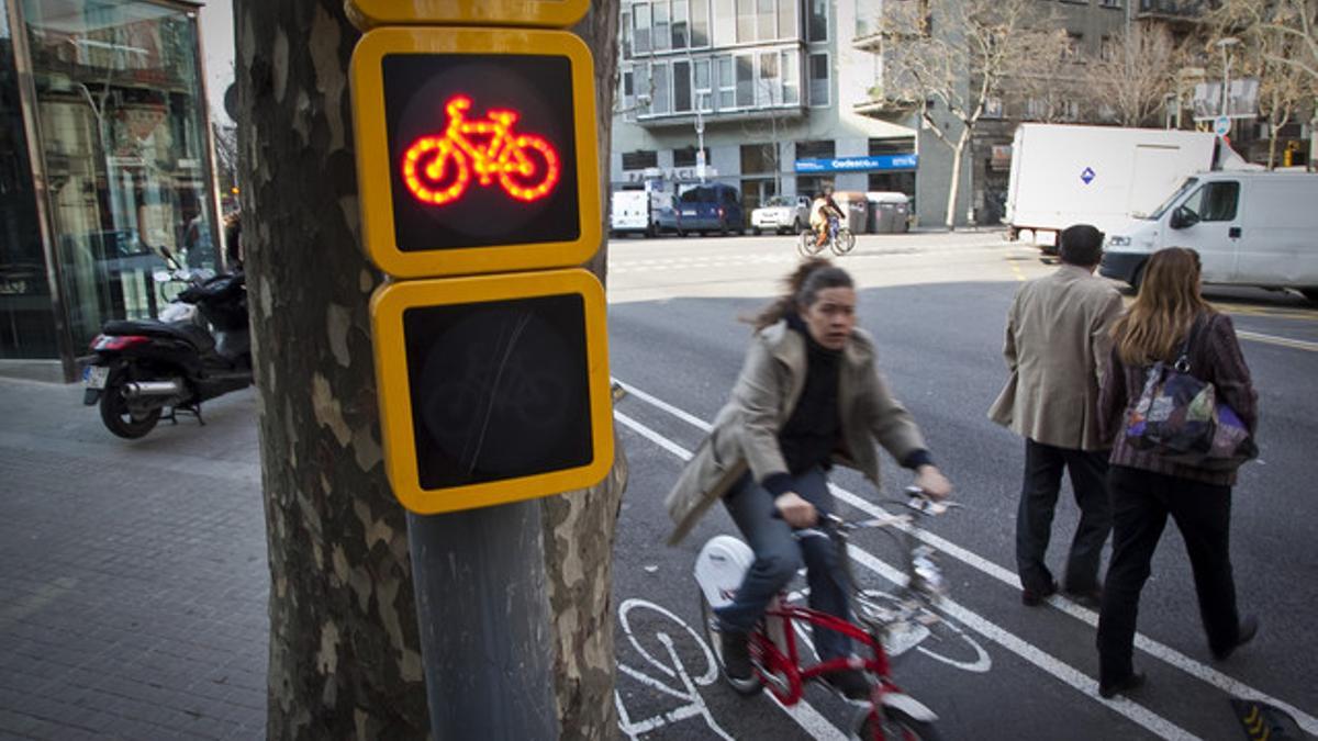 Uno de los nuevos semáforos para bicicletas.