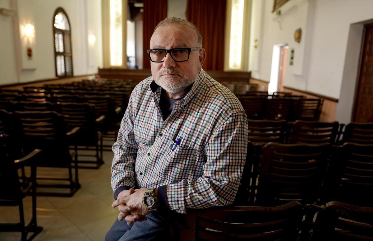 Francisco Ruiz Ruano, en el teatro Aranaz de la fábrica, donde hizo representaciones La Barraca, la compañía de García Lorca