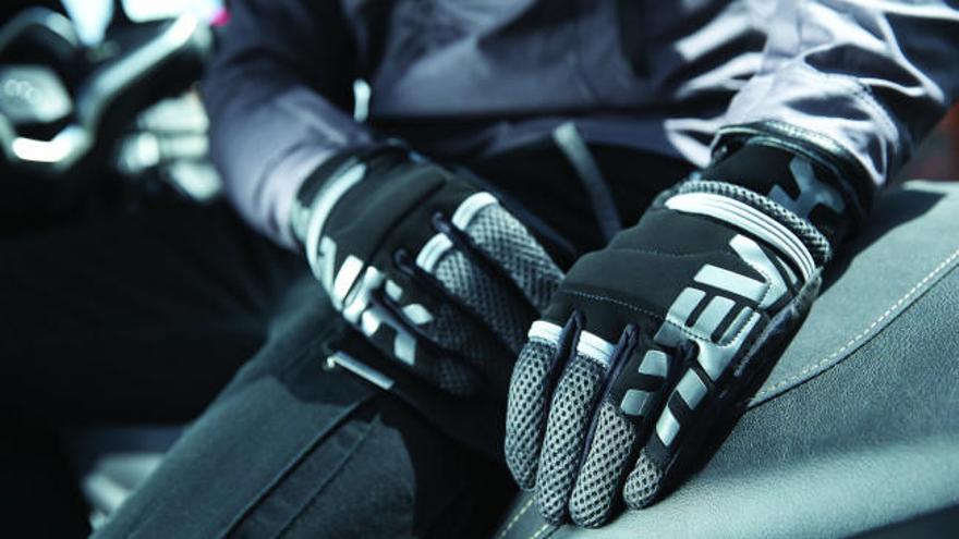 ¿Que guantes debo usar para ir en moto?