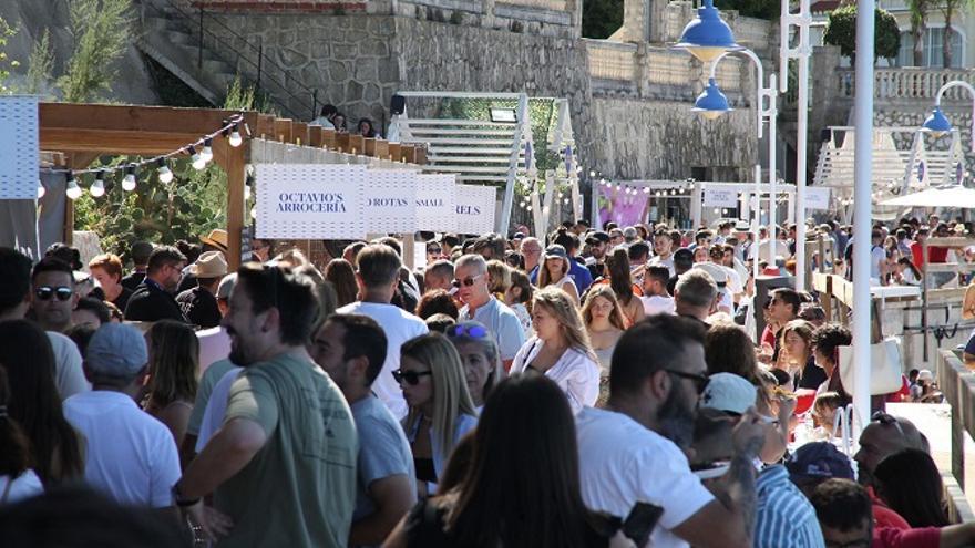 El paseo de la Marineta Casiana se llenó de gente durante la celebración del DNA en Dénia