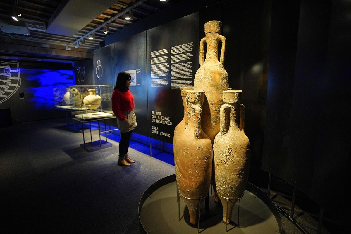 L'exposició 'Naufragis. Arqueologia submergida' s'endinsa en el món de l'arqueologia subaquàtica