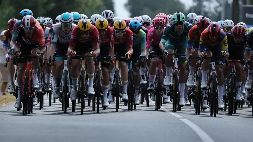 Van der Poel se queda a las puertas de firmar la escapada fantástica del Tour