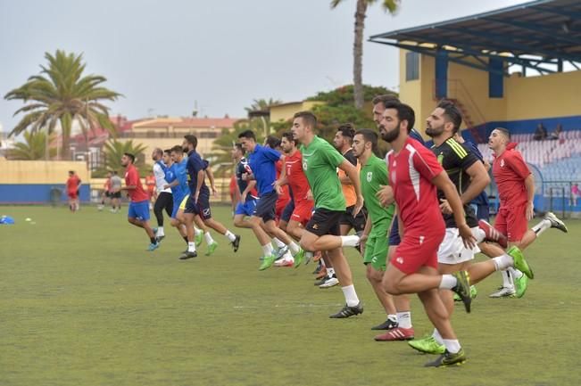 Primer entrenamiento de la UD Telde (3ª ...