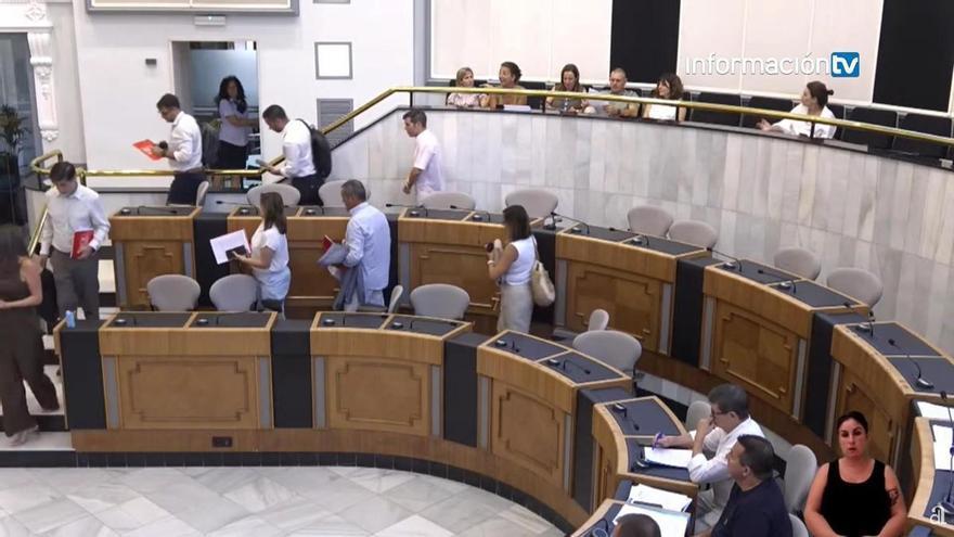 PSOE y Compromís abandonan el último pleno del curso en la Diputación de Alicante