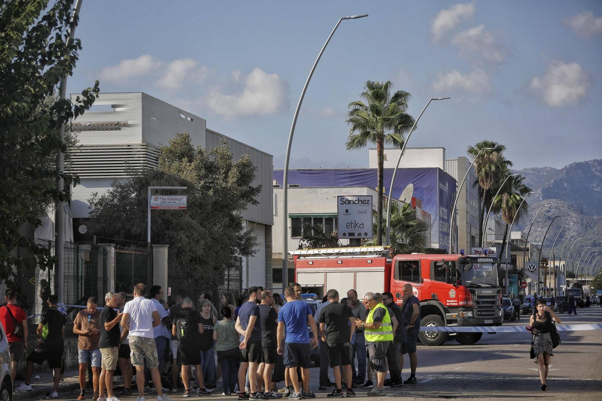 Gran incendio en el Polígono de Son Castelló