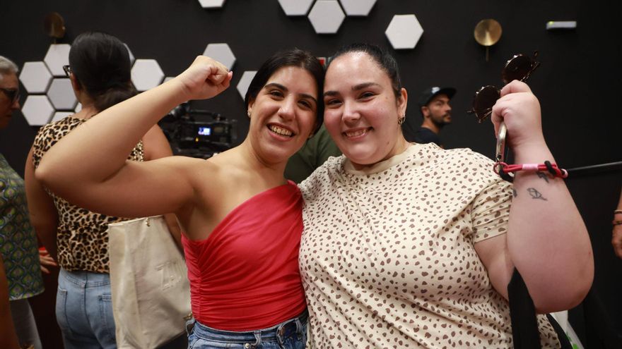 Amigas desde niñas, y ahora vecinas en las viviendas protegidas adjudicadas de El Junquillo en Cáceres