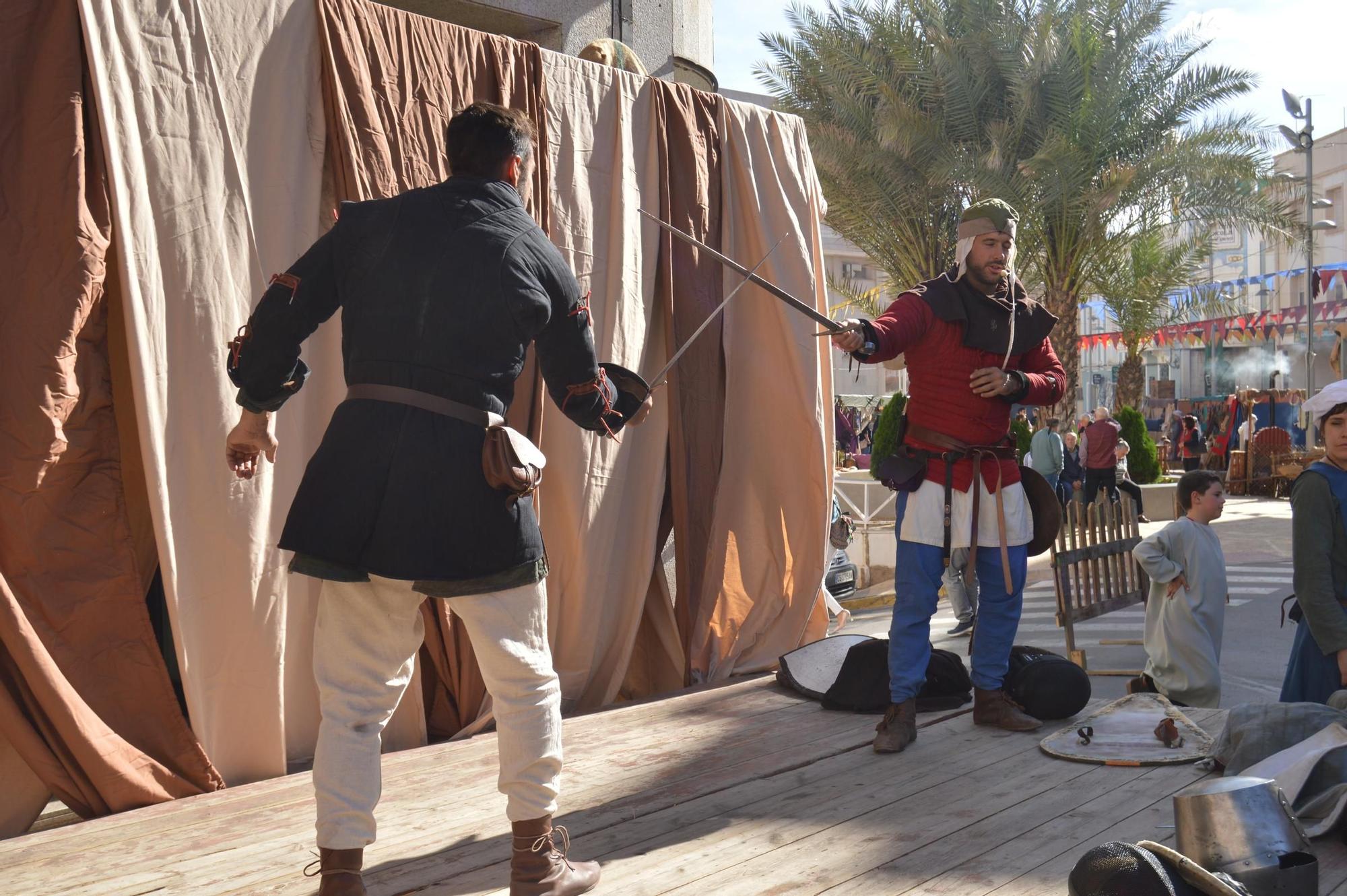 Galería: La feria Al-qüra escenifica la batalla y rendición de los sarracenos