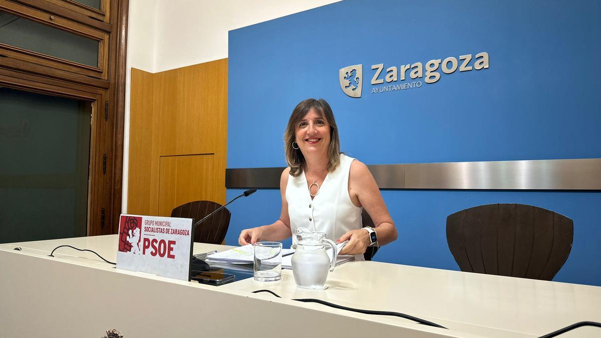 La portavoz socialista en el Ayuntamiento de Zaragoza, Lola Ranera, este viernes.