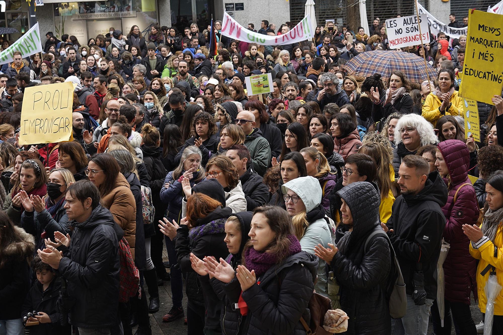 Manifestació del professorat en contra del Departament d'Educació a Girona