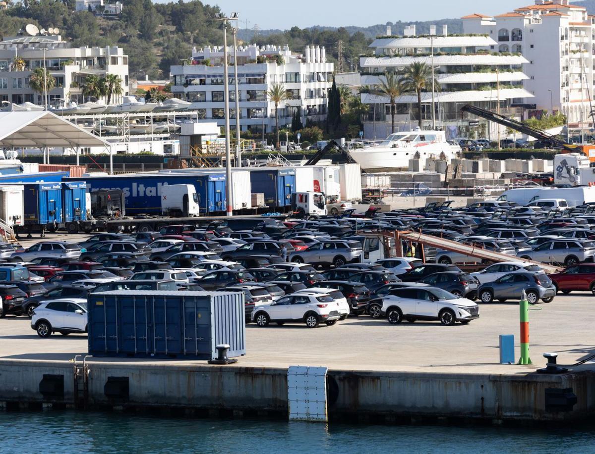 El Consell no puede multar aún por la limitación de vehículos en Ibiza por la falta de colaboración de Tráfico