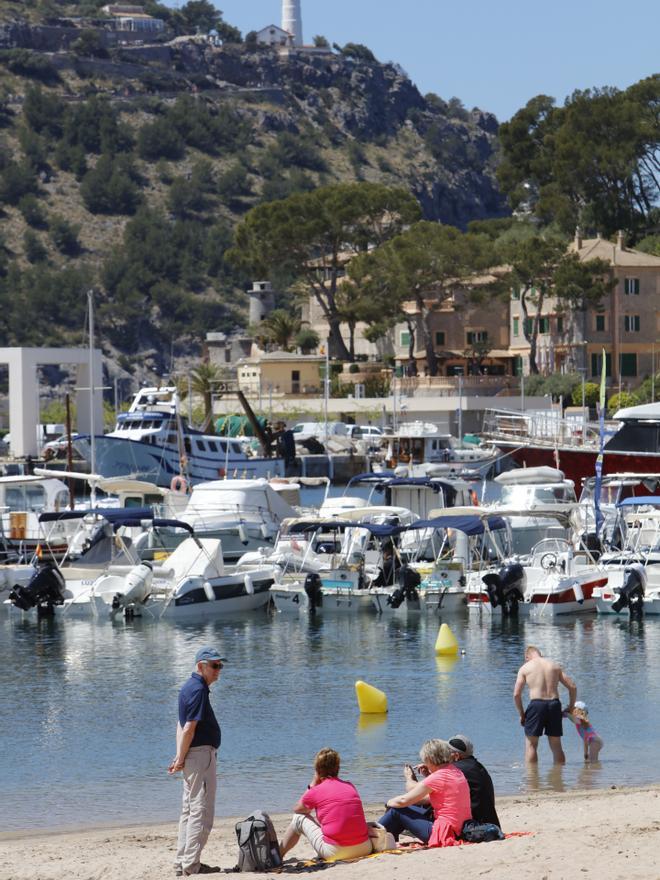 Sonne, Tram, Eis essen: So genießen die Mallorca-Urlauber die Stimmung in Port de Sóller