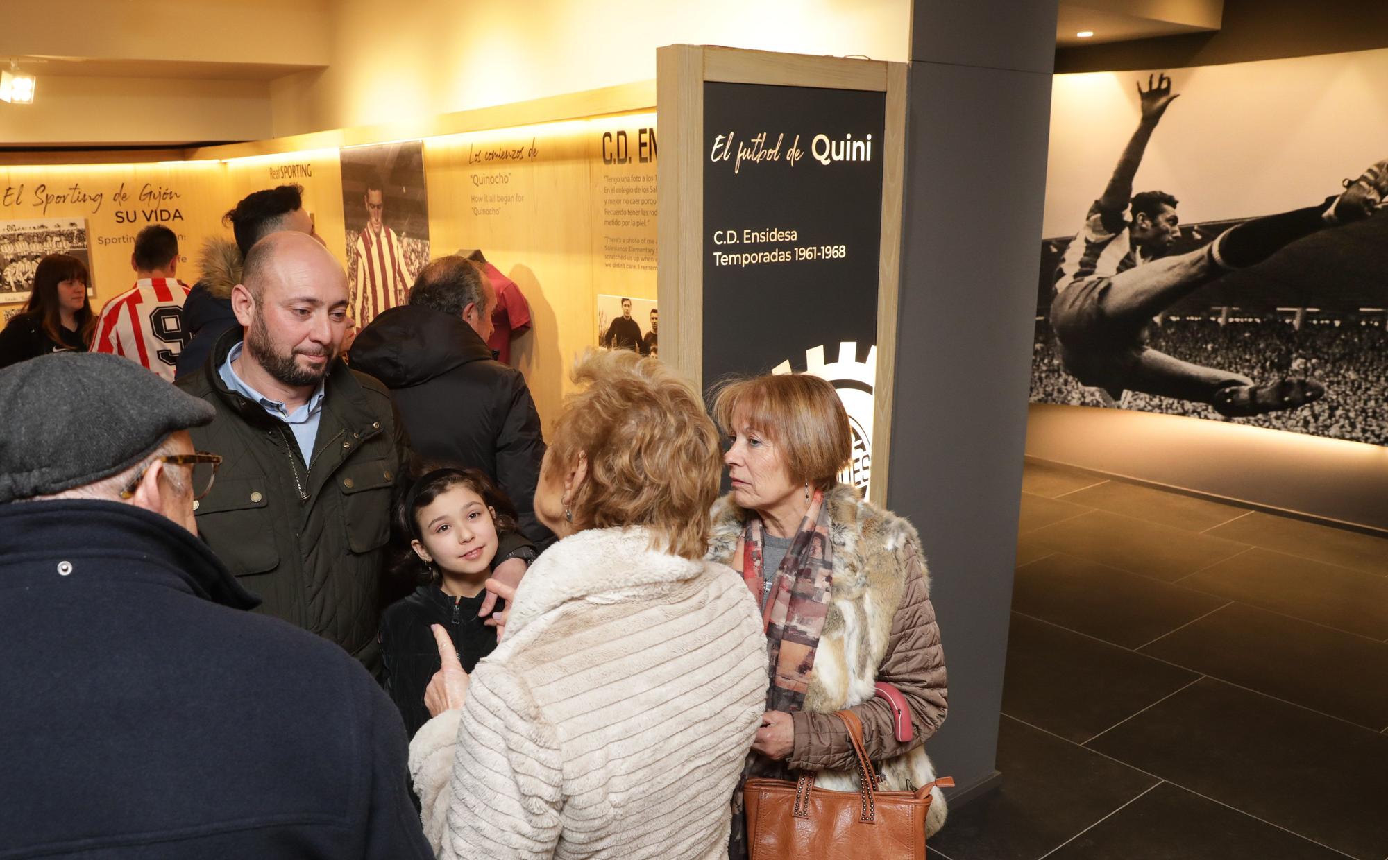 En imágenes: La exposición homenaje a Quini en El Molinón