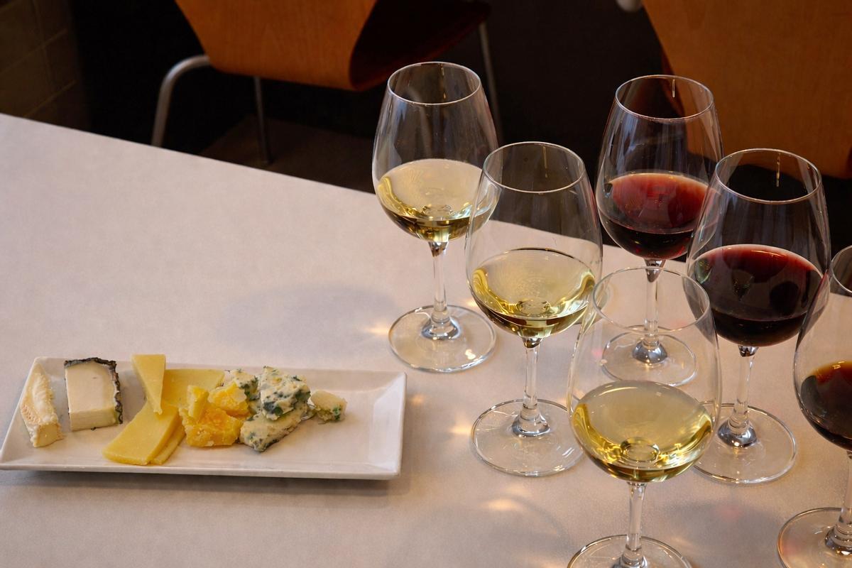 Taller de cata de quesos y vino
